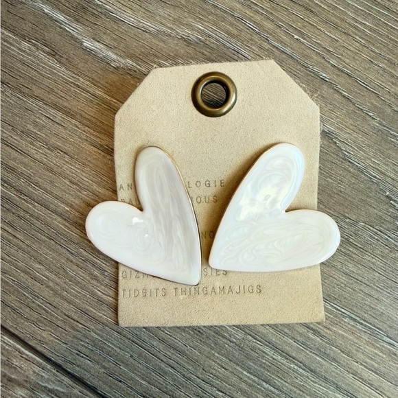 Anthropologie Heart-Shaped White and Gold Earrings - Picture 2 of 8